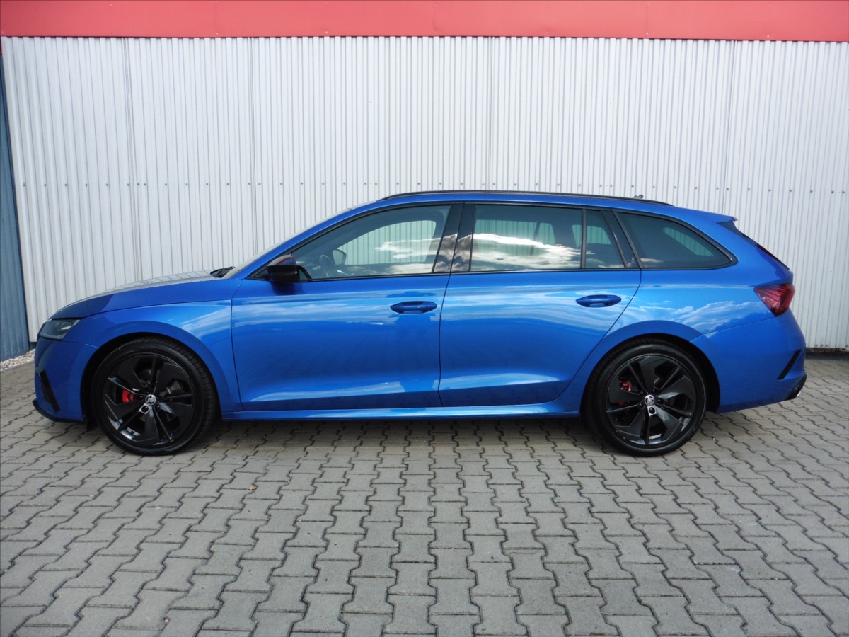 skoda-octavia-2-0-tdi-iv-rs-combi-dsg - 4