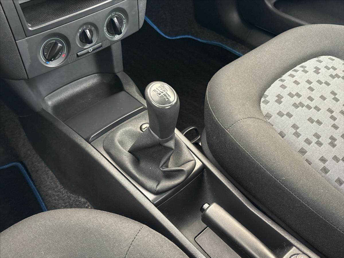 skoda-fabia-1-2-htp-classic - 8