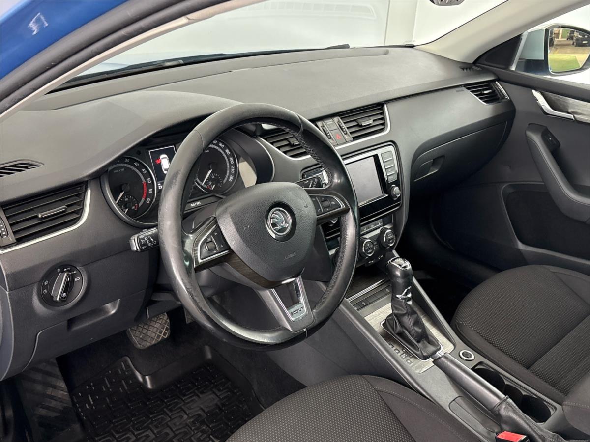 skoda-octavia-2-0-tdi-scout-6dsg - 5