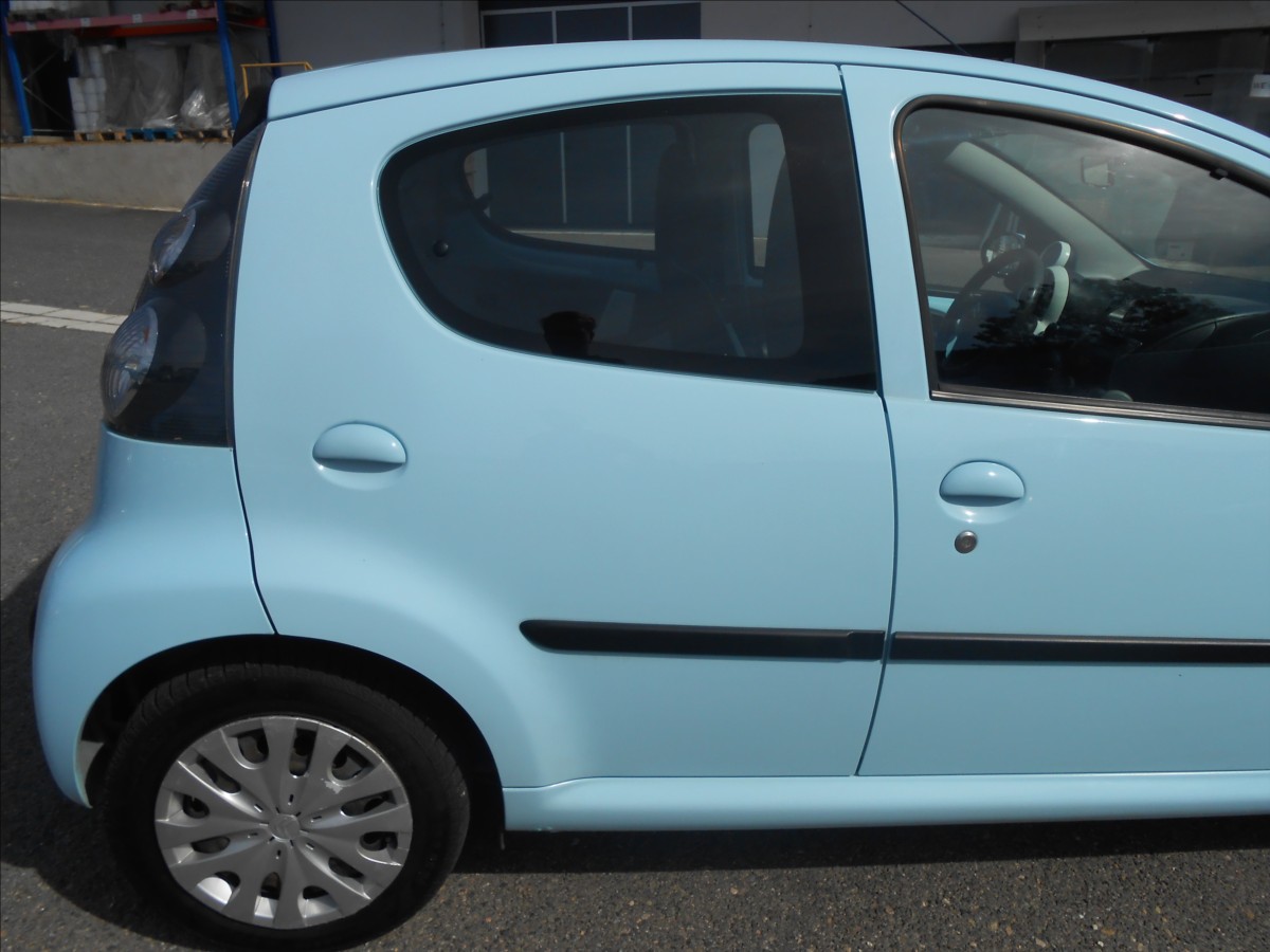 citroen-c1-1-0-i-50kw-klima-5-dver-cz - 4