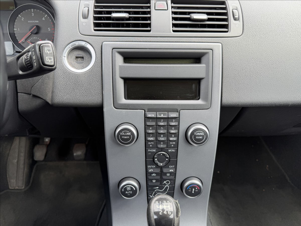 volvo-c30-1-6-d-drive - 7