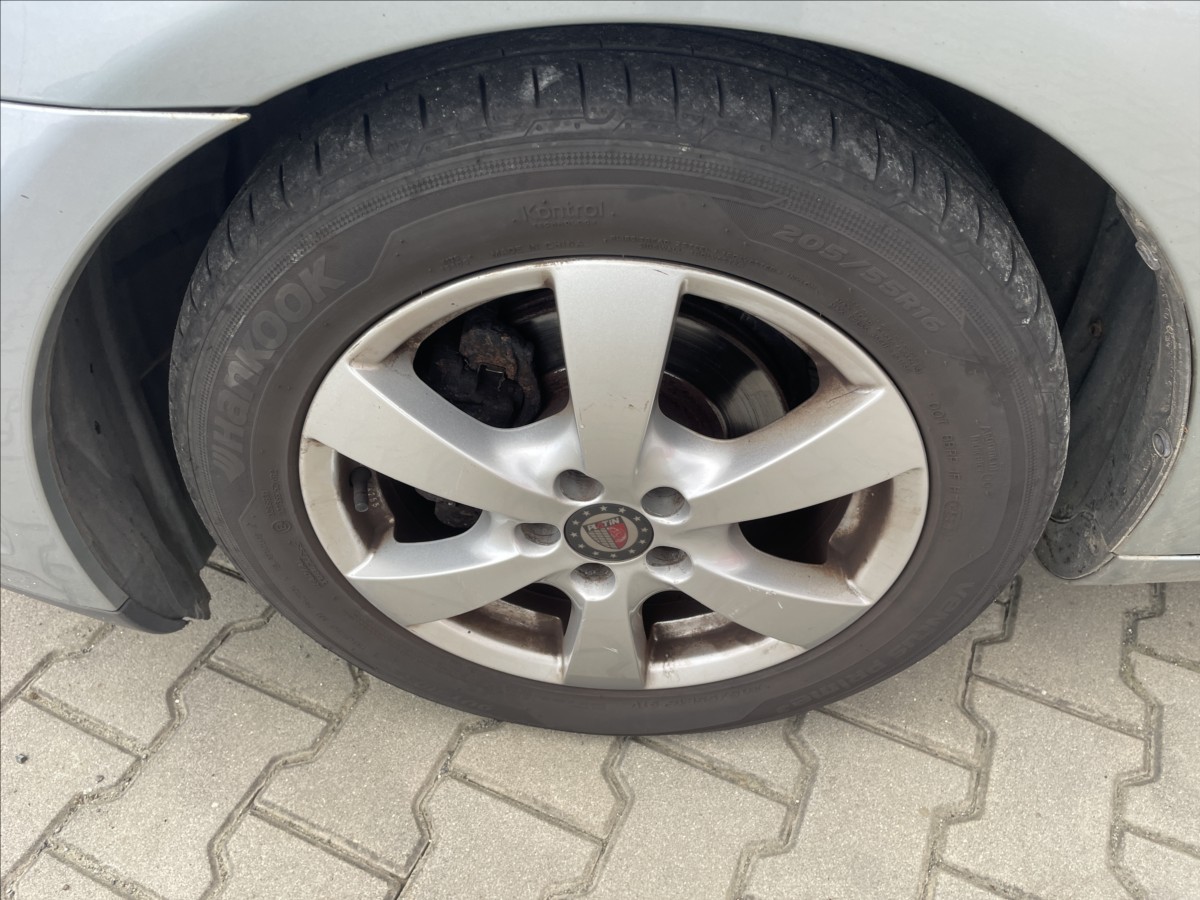 toyota-avensis-1-8-vvt-i-digiklima-ok-nova-stk - 5