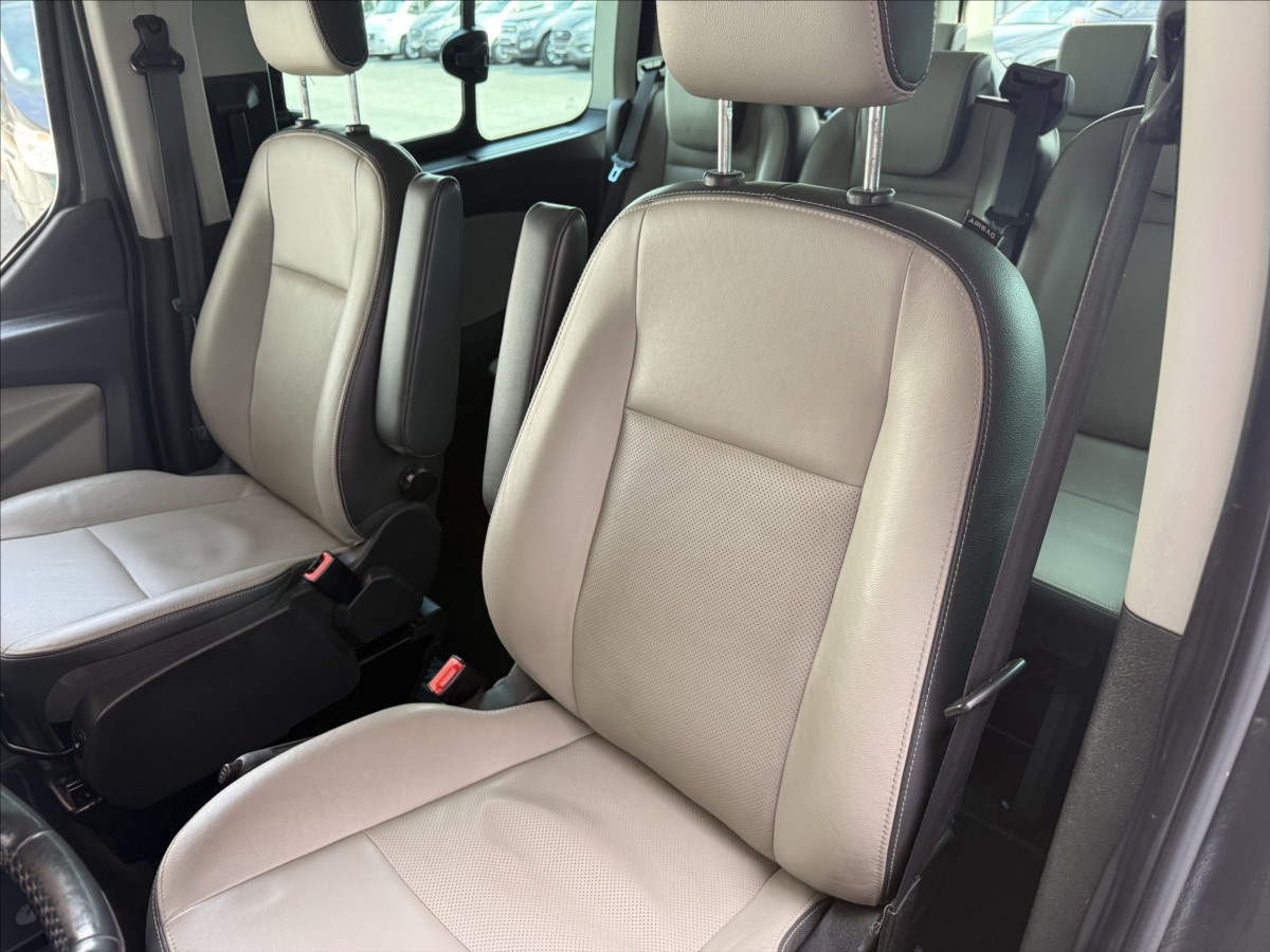 ford-tourneo-custom-2-2-titaniumx-114kw-1maj-po-servisu - 9