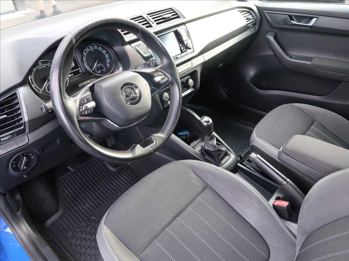 skoda-fabia-1-0-tsi-70kw-novecr-style-serv - 8