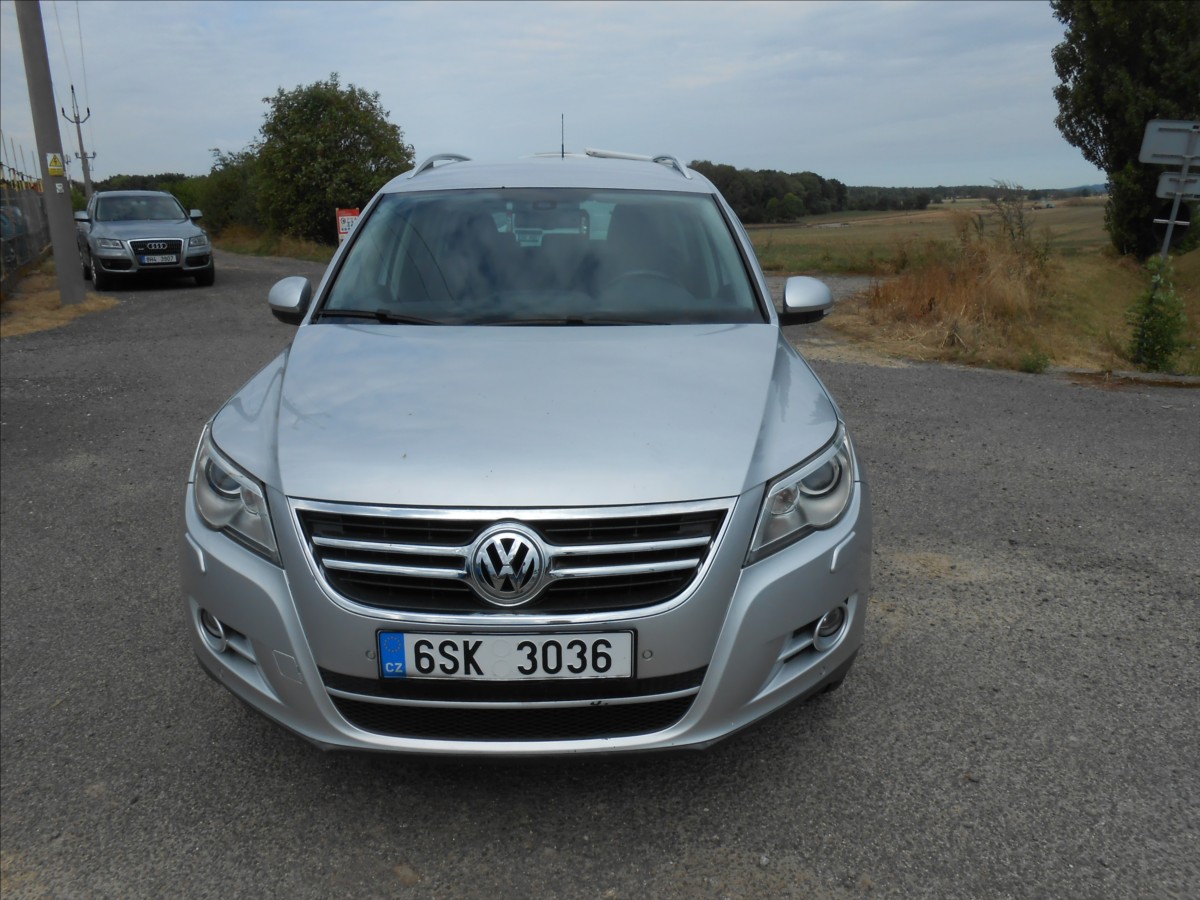 volkswagen-tiguan-2-0-tdi-120-kw-serviska - 2