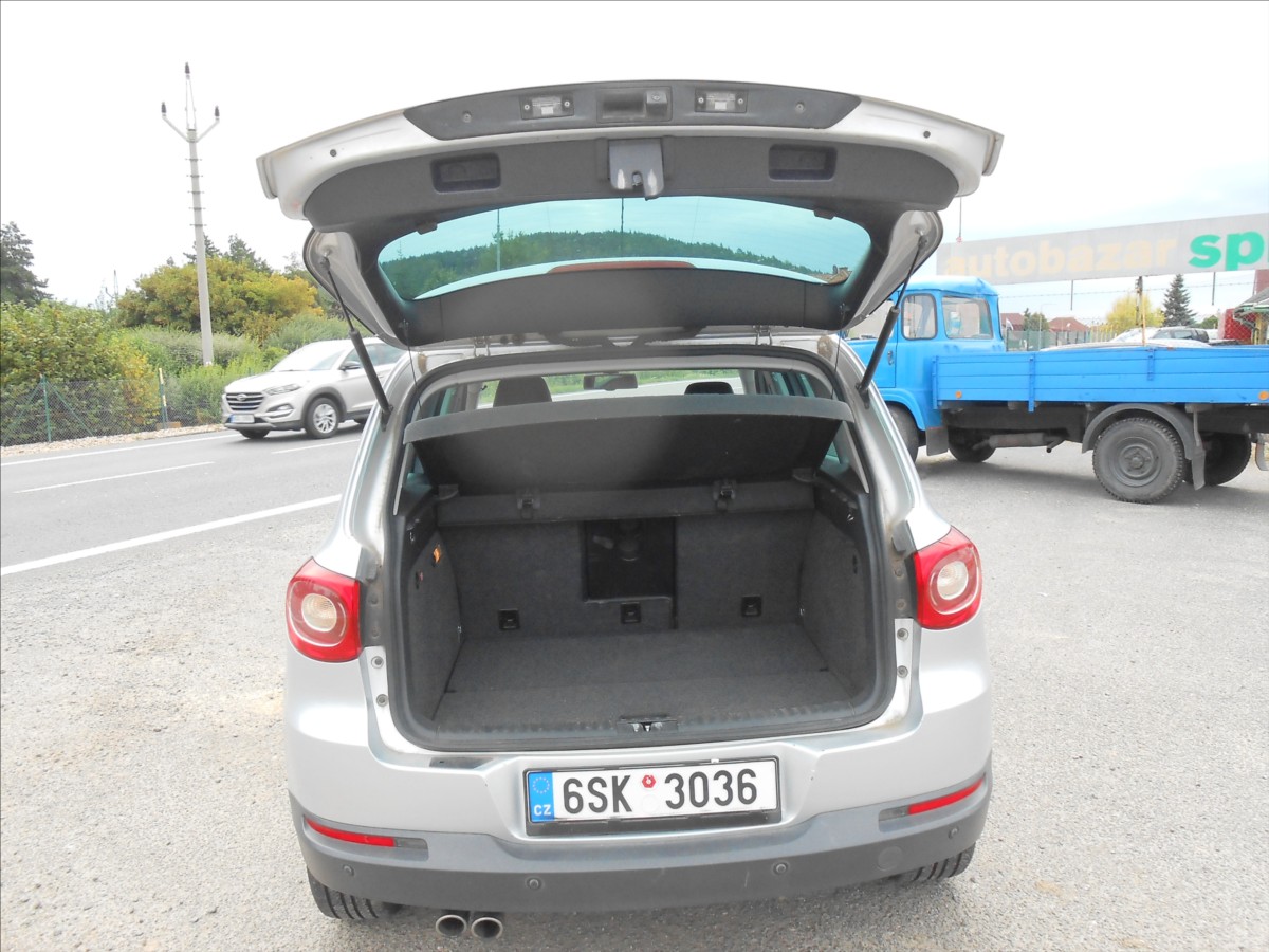 volkswagen-tiguan-2-0-tdi-120-kw-serviska - 7