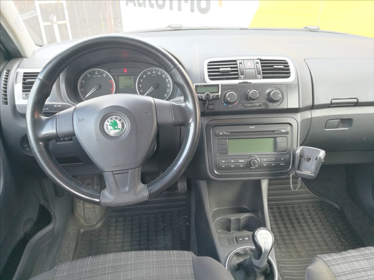 skoda-fabia-1-4-i-16v-klima - 4