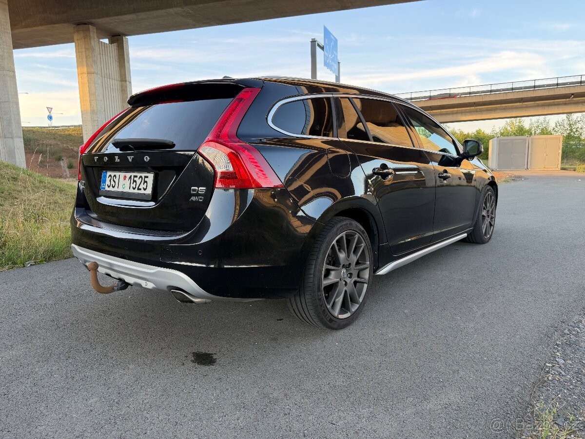 volvo-v60-2-4-d5-awd-158kw - 5