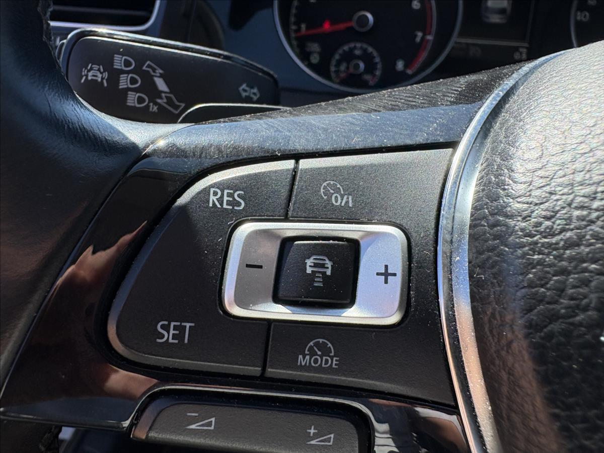 volkswagen-golf-1-4-tsi92kw-lpg-highline-servi - 9