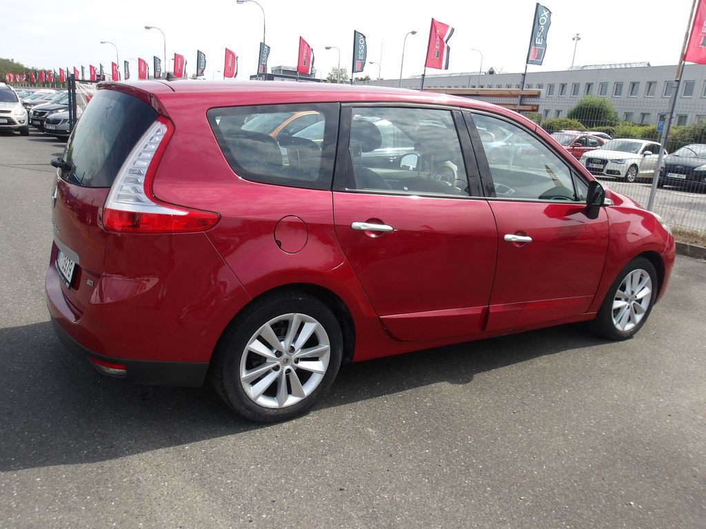 renault-grand-scenic-1-5dci-automat-1-maj - 9