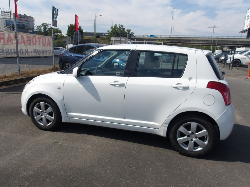 suzuki-swift-1-3i-cr-2xklice-klima - 2