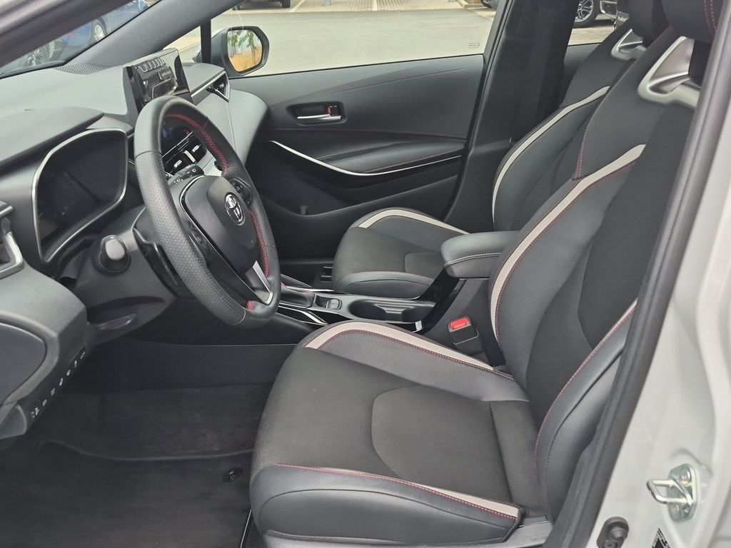 toyota-corolla-gr-sport-dynamic-2-0-hybrid - 8