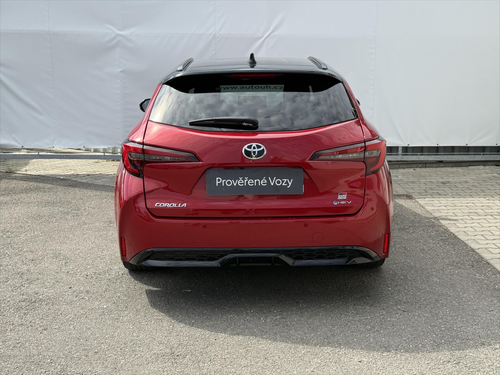 toyota-corolla-2-0-gr-sport-hybrid - 4