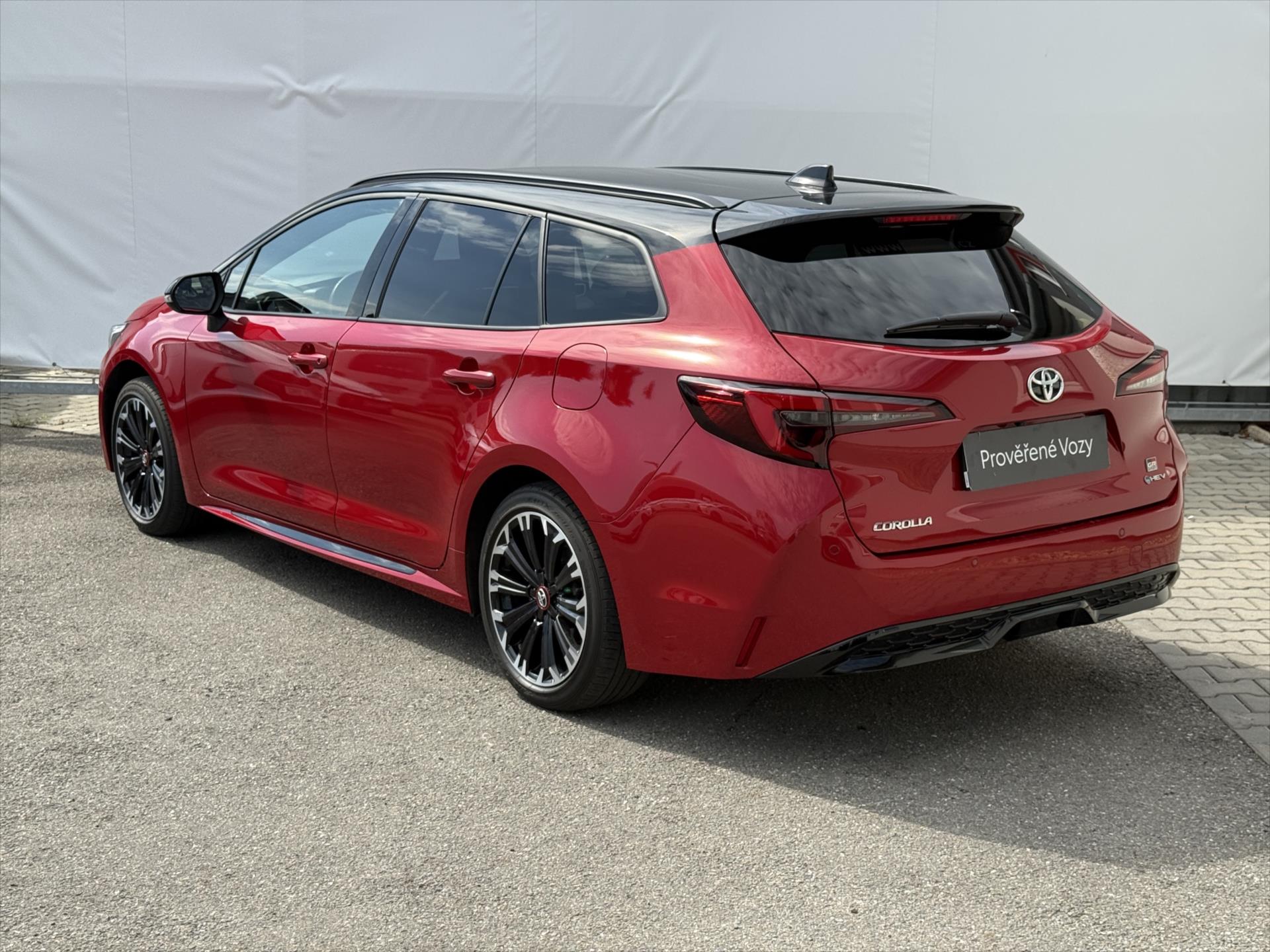 toyota-corolla-2-0-gr-sport-hybrid - 5