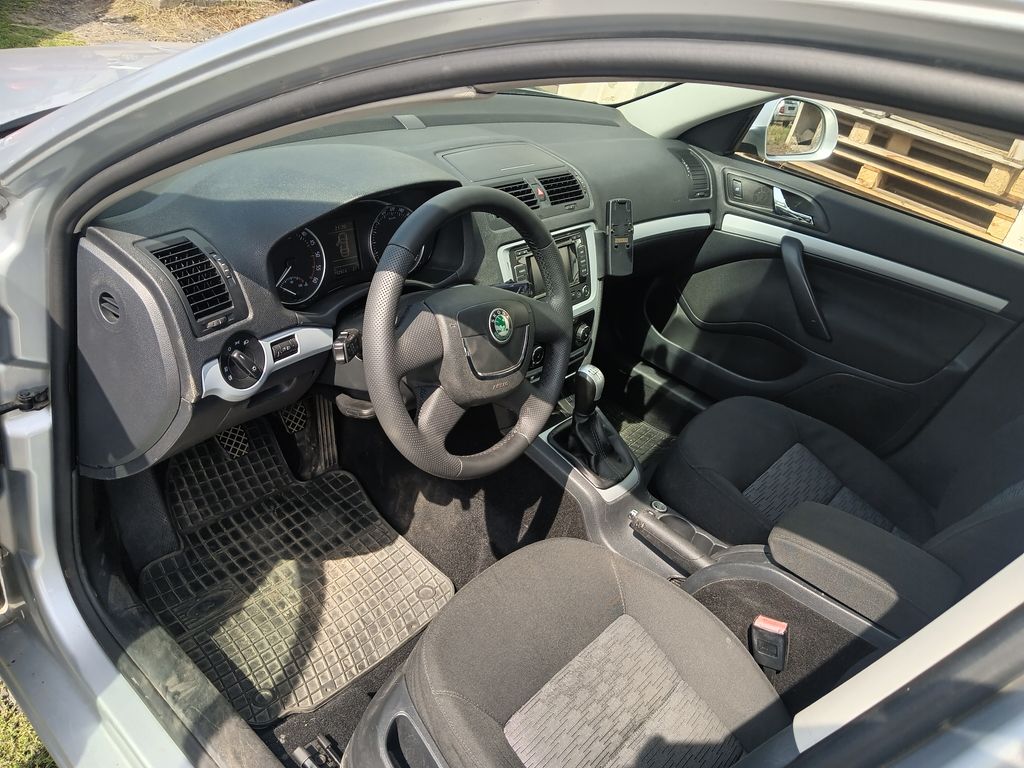 skoda-octavia-1-9-tdi-pd-dpf-ambiente-combi - 8