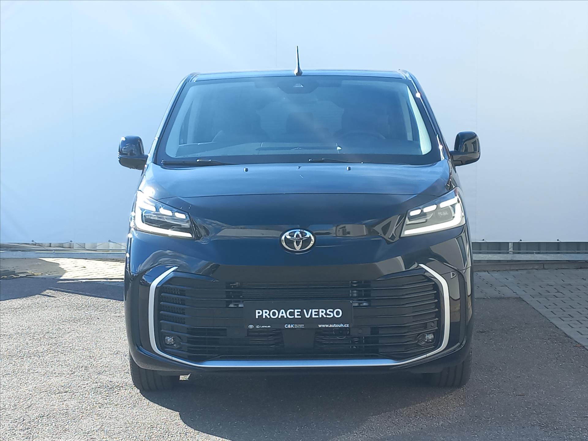 toyota-proace-verso-2-0-diesel-177k-8st-a-t-l2-family-webasto-8-mist - 3