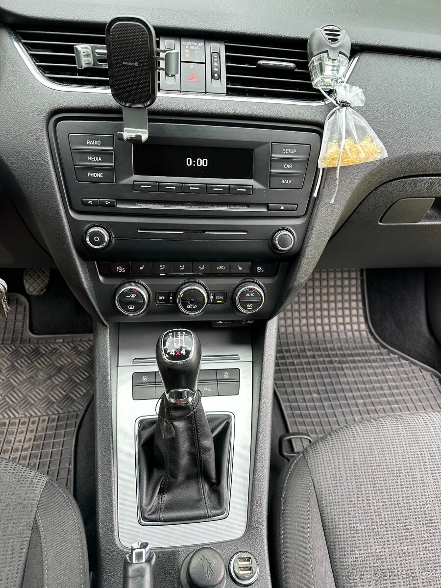 skoda-octavia-1-6-tdi-77kw-4x4 - 2