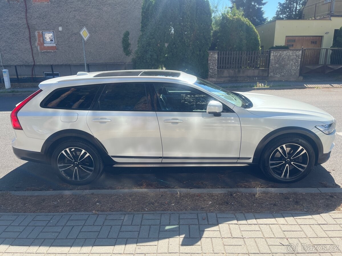 volvo-v90-2-0-crosscountry-tdi-d5-awd - 6