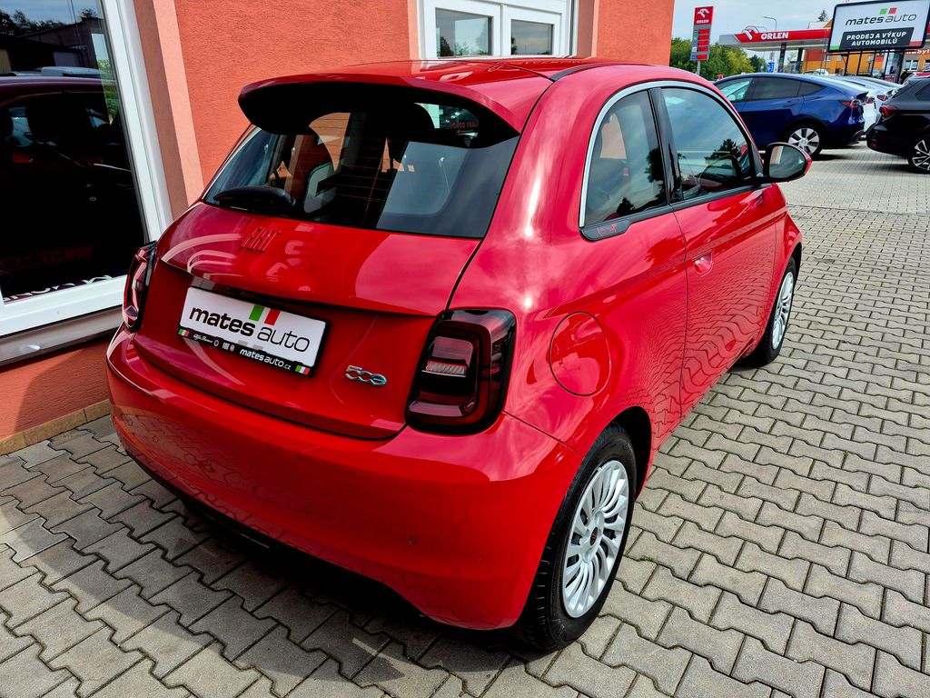 fiat-500e-42kkwh-87kw-red-odpocet-dph-soh-95-7-rezervac - 6