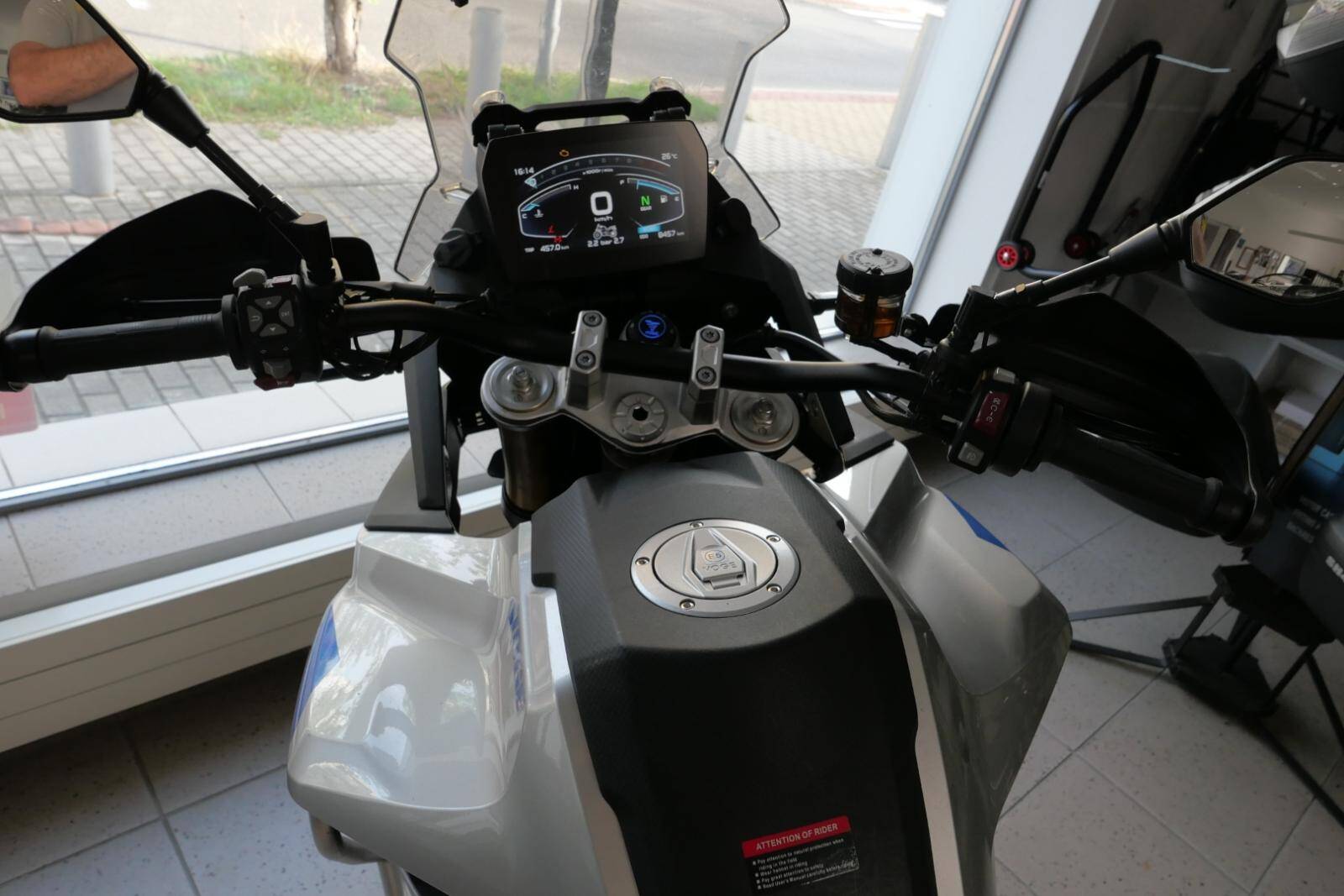 voge-900-dsx - 9