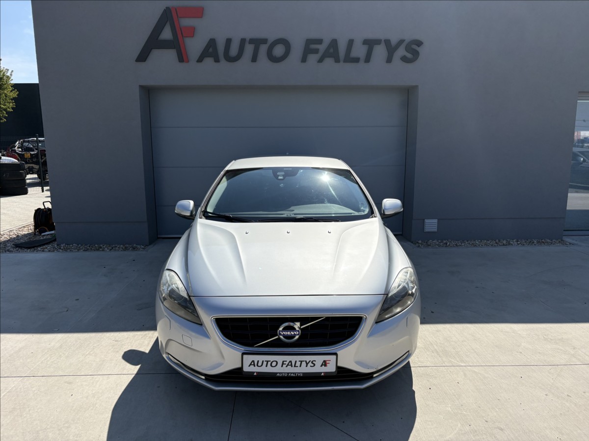 volvo-v40-1-6-d-84-kw-c-r - 1