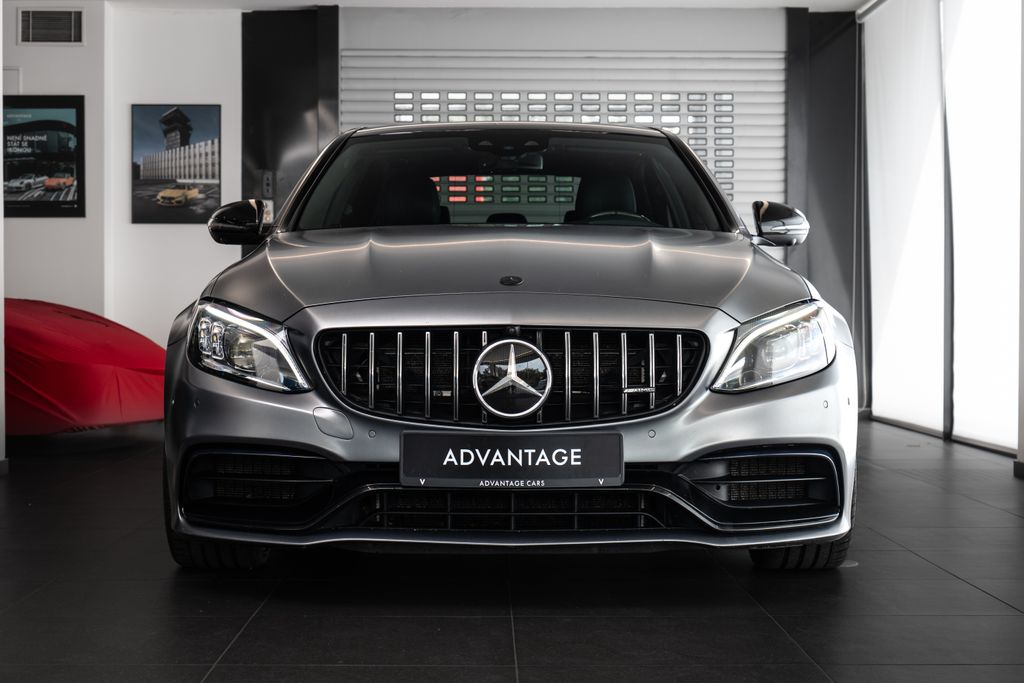 mercedes-benz-tridy-c-c63-s-amg-burmester-360-pano - 1