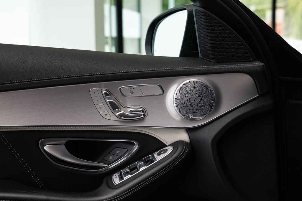 mercedes-benz-tridy-c-c63-s-amg-burmester-360-pano - 8