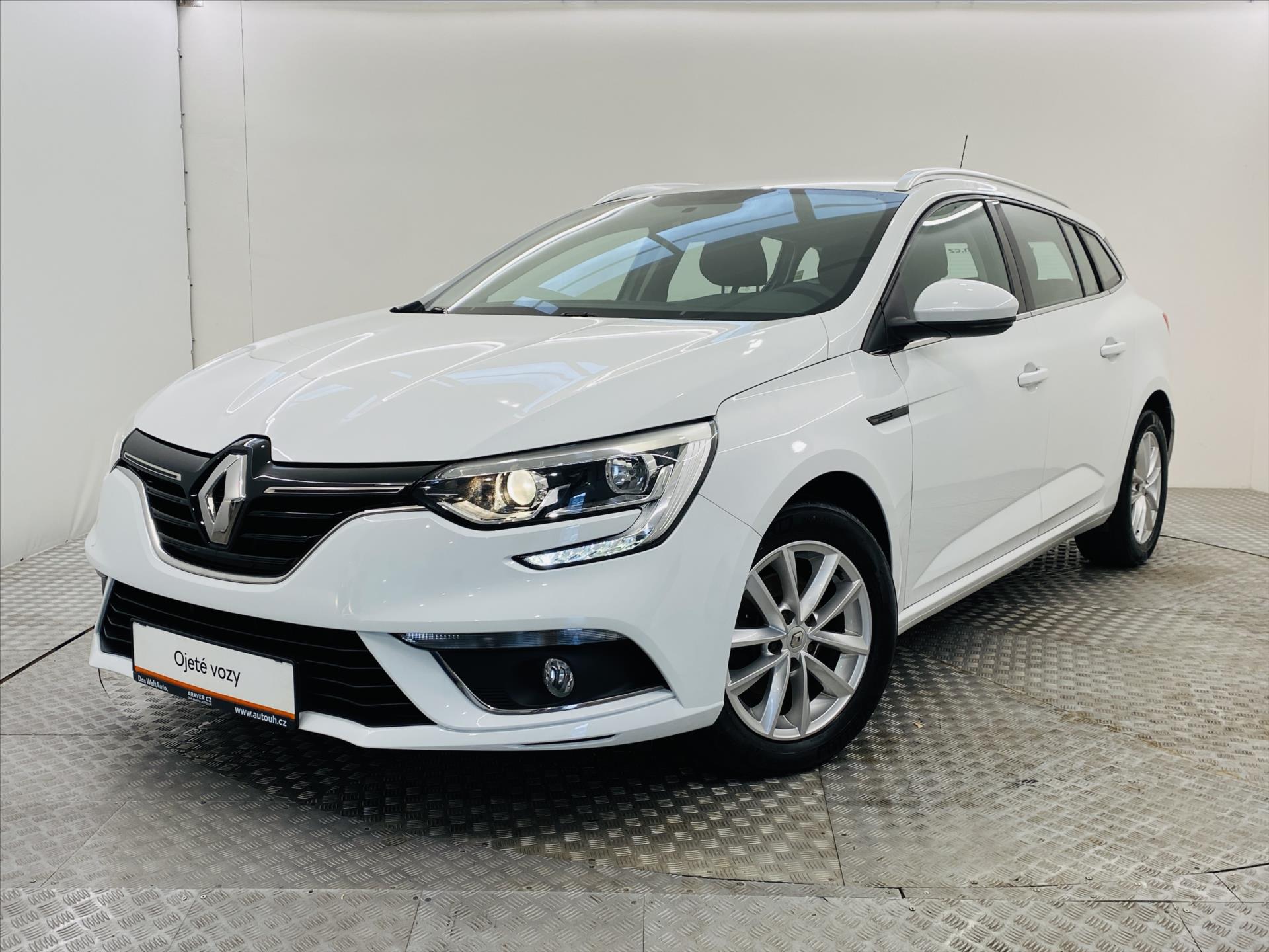 Renault Mégane 1,3 i 75Kw po servise