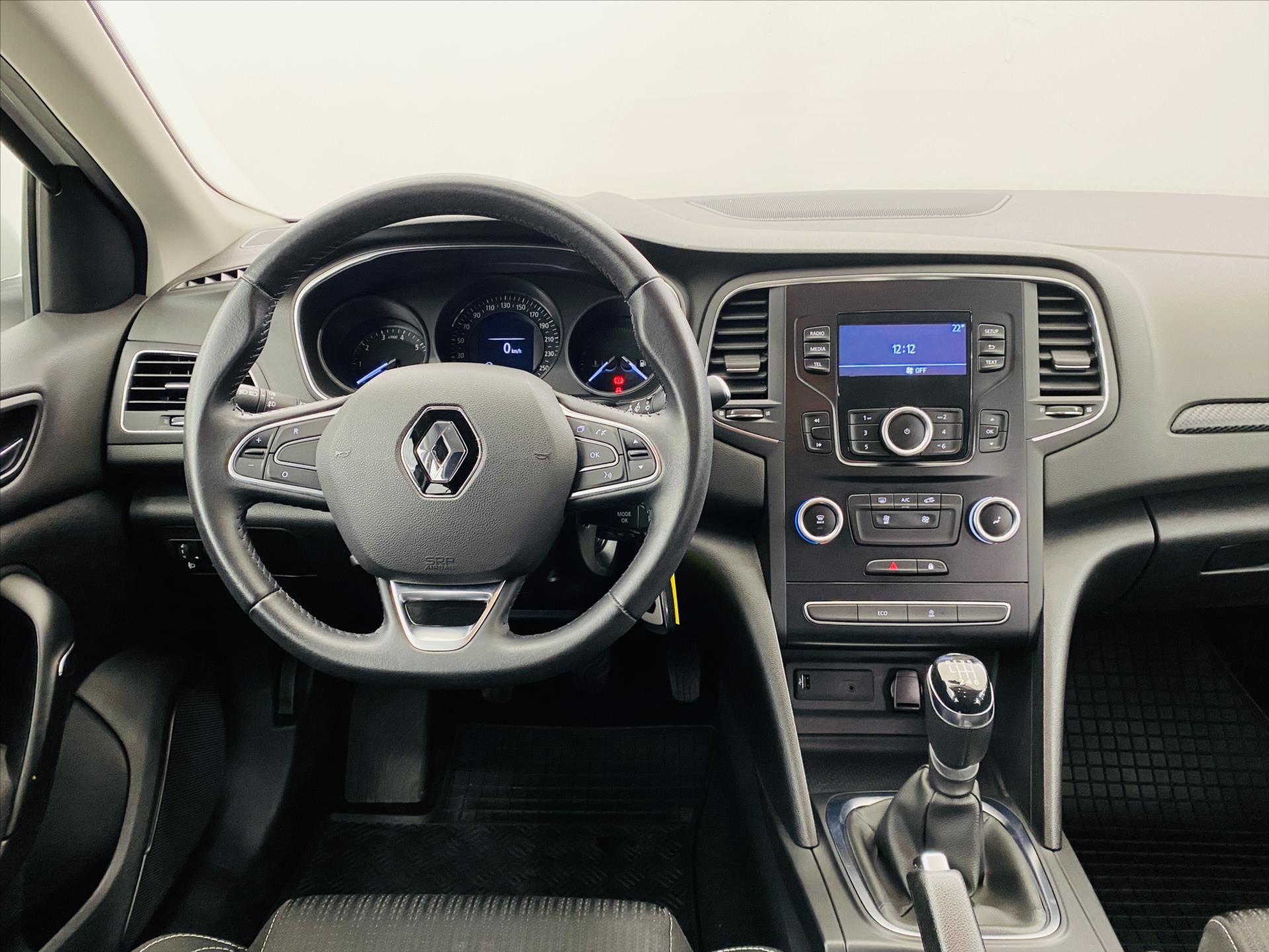 renault-megane-1-3-i-75kw-po-servise - 8