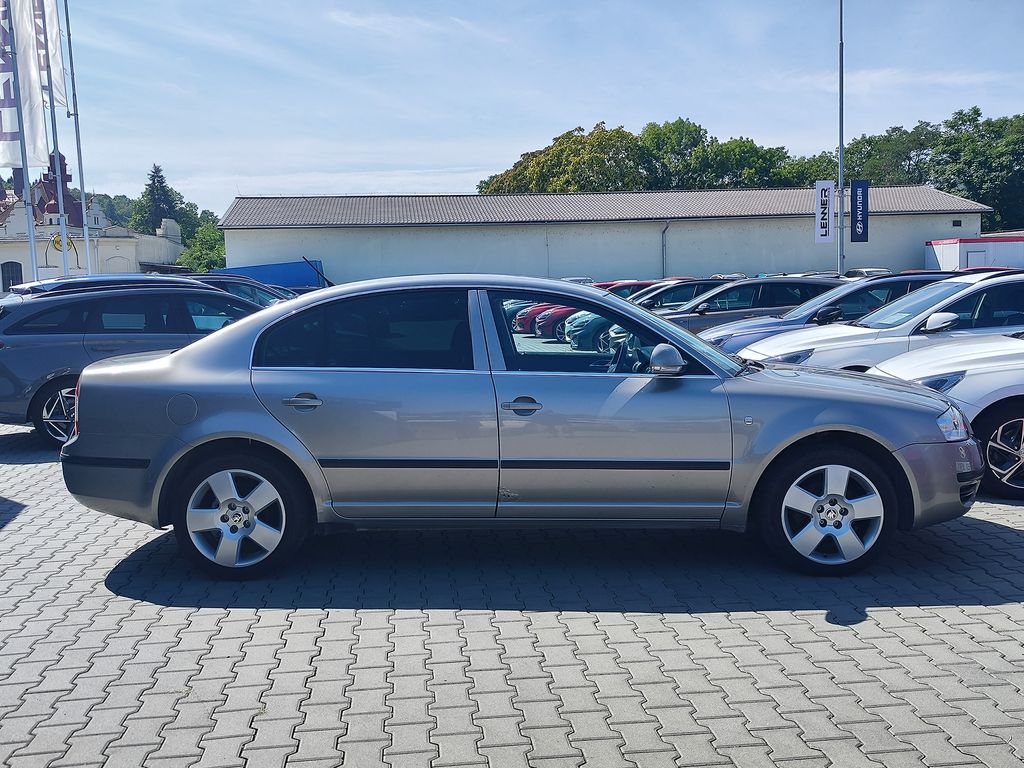 skoda-superb-2-0-tdi-103kw-comfort - 3
