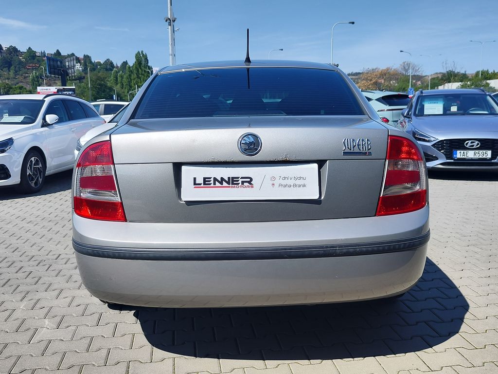 skoda-superb-2-0-tdi-103kw-comfort - 5