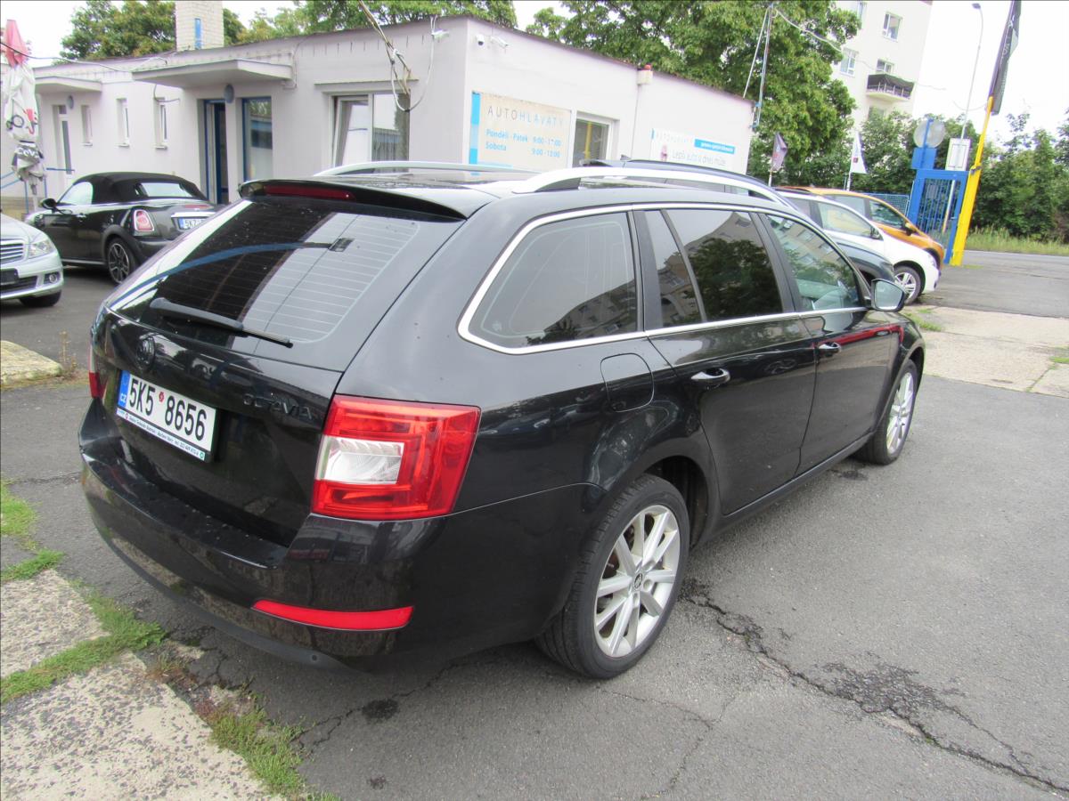 skoda-octavia-2-0-tdi-110kw-dsg-combi - 5