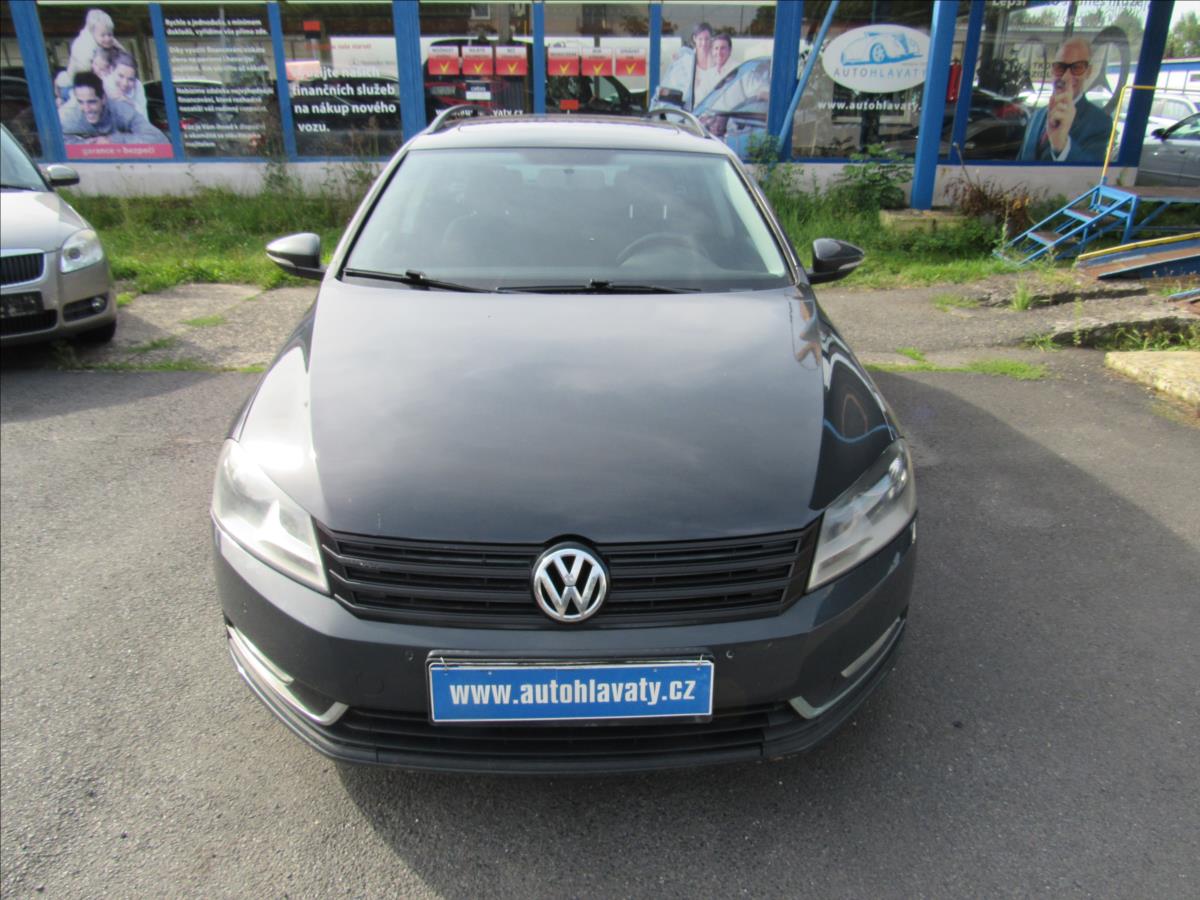 volkswagen-passat-1-6-tdi-77kw-variant - 1