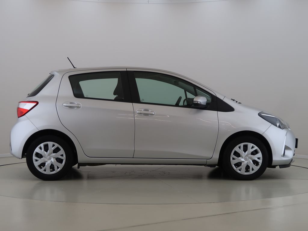 toyota-yaris-1-5-vvt-i-82kw-automat-cz-1maj - 3