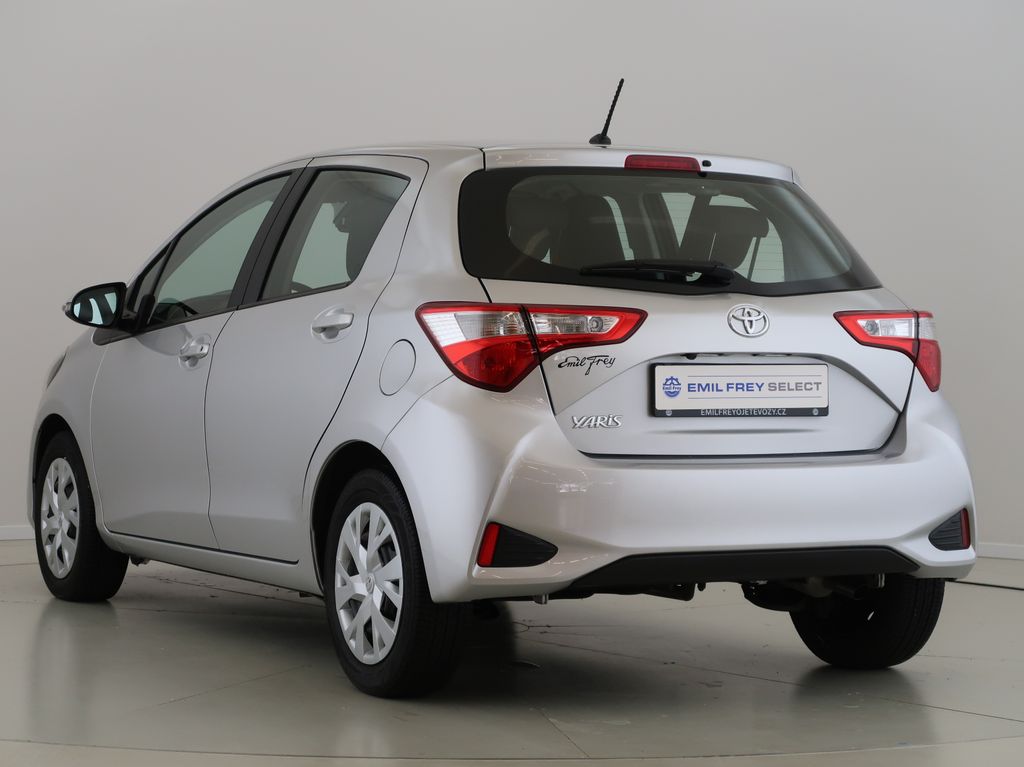 toyota-yaris-1-5-vvt-i-82kw-automat-cz-1maj - 6