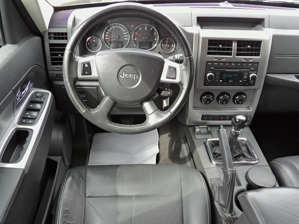 jeep-cherokee-2-8crd-130kw-limited-manual - 6