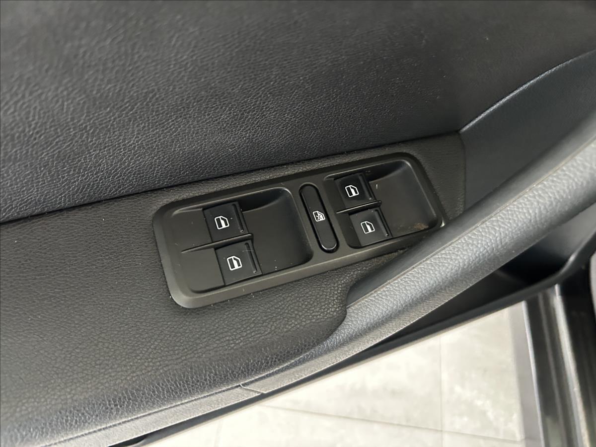 skoda-yeti-2-0-tdi-4x4-1-majitel-serviska - 7