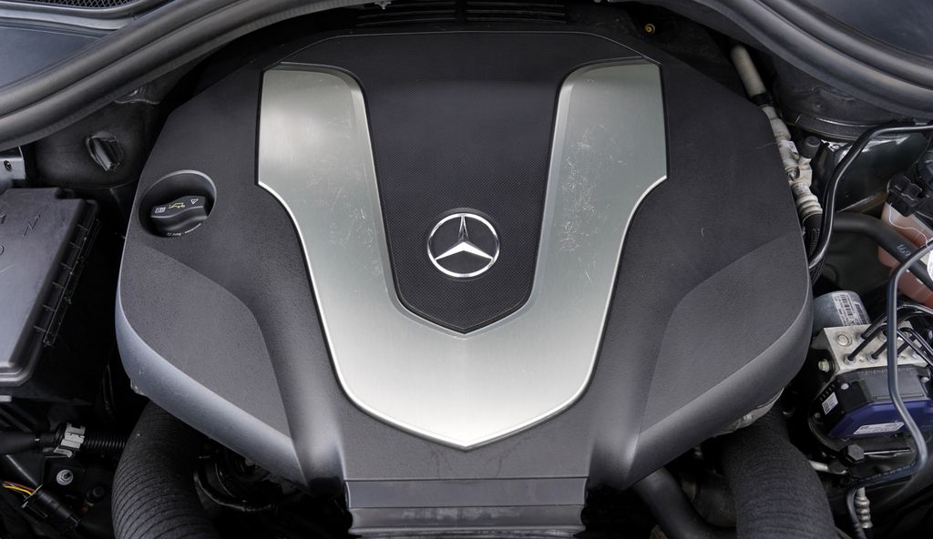 mercedes-benz-gle-gle-350d-4matic-amg-tazne-harman - 9