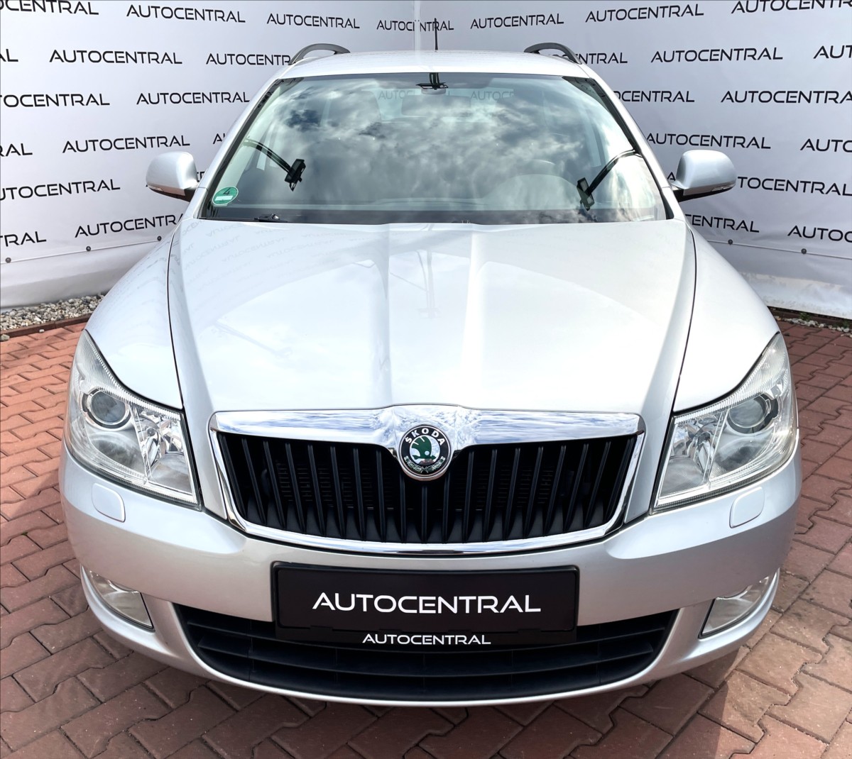 skoda-octavia-1-4-tsi-style-90kw-1-majitel - 1