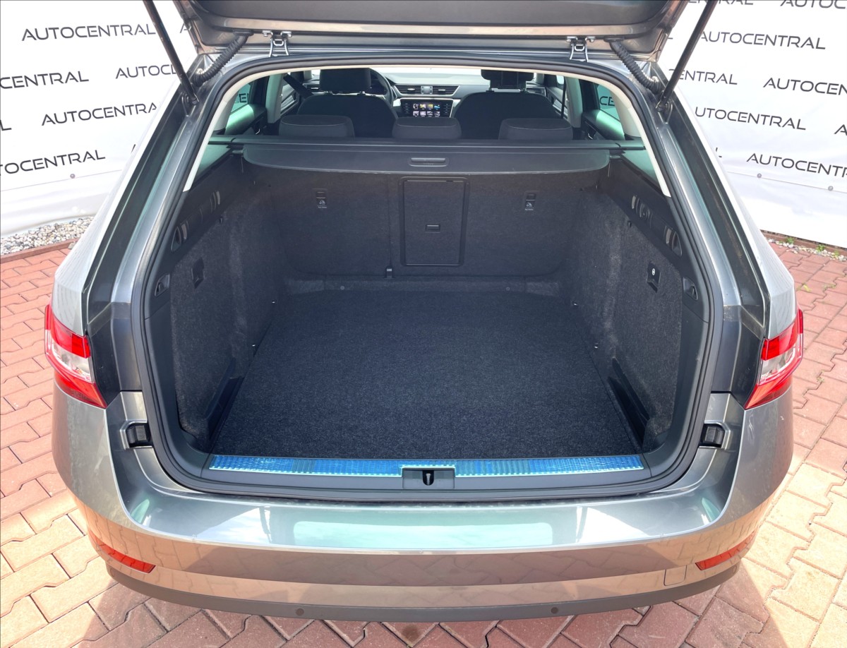 skoda-superb-2-0-tdi-dsg-110kw-zachovale-servisovano - 9