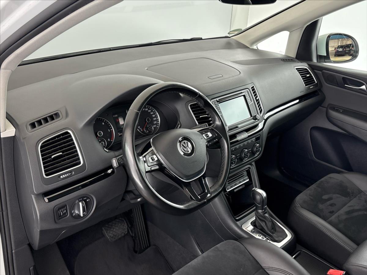 volkswagen-sharan-2-0-tdi-highline-7dsg-4motion - 5