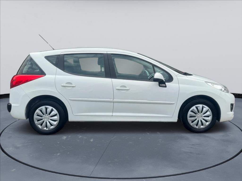 peugeot-207-1-4-i-klima-sw - 3