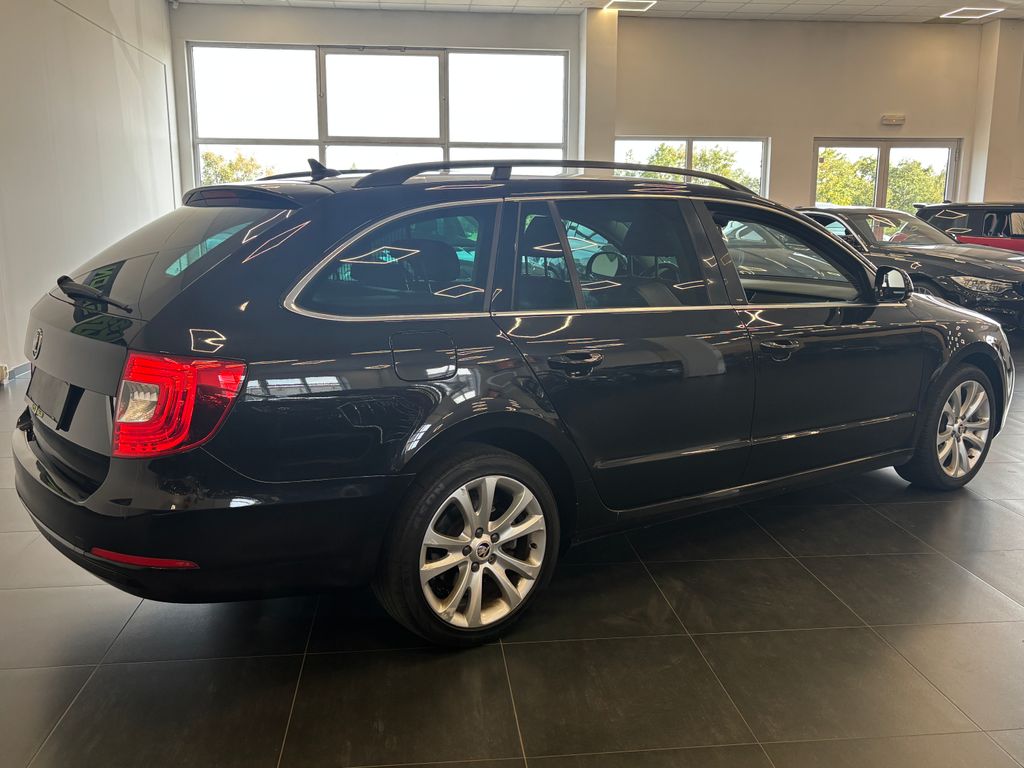 skoda-superb-2-0tdi-125kw-dsg-led-senzory - 4