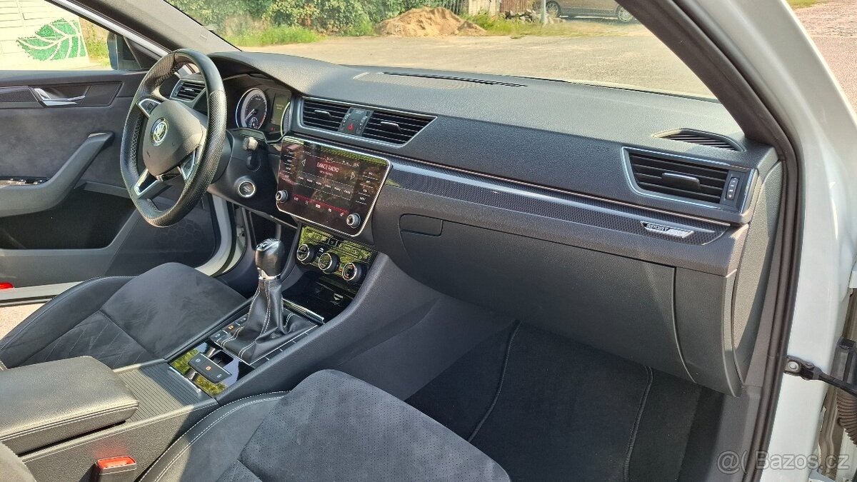 skoda-superb-2-0-3-sportline-4x4 - 6