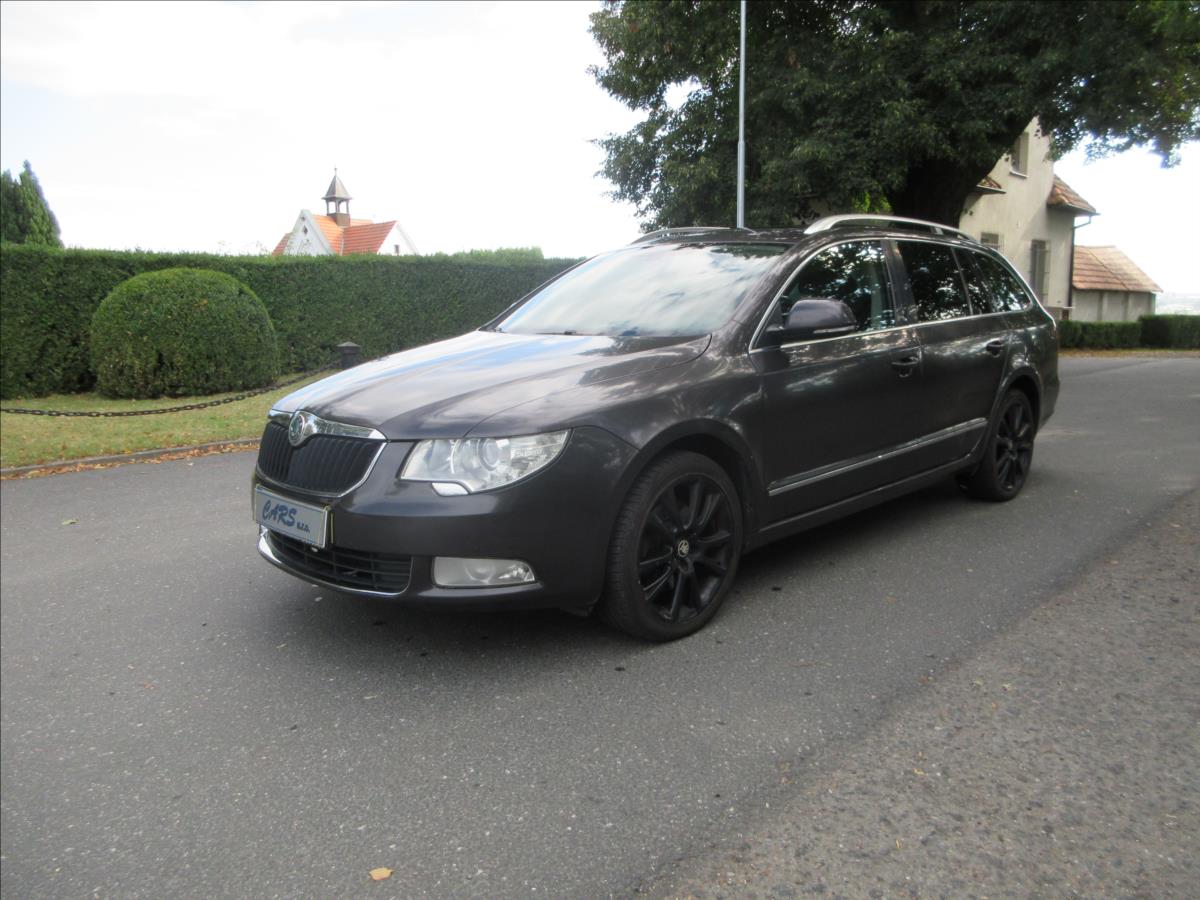 Škoda Superb 2,0 TDi Závada Přev. Panorama Tažné