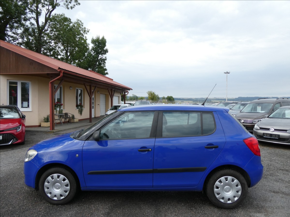 skoda-fabia-1-2-htp-1-majitel-klimatizace - 4