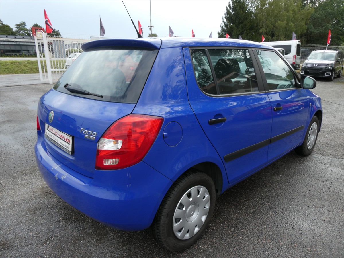 skoda-fabia-1-2-htp-1-majitel-klimatizace - 7