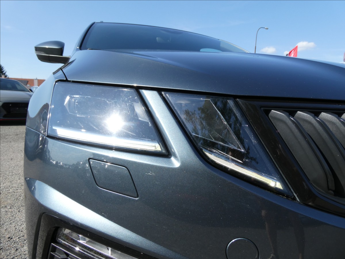 skoda-octavia-2-0-tdi-135kw-rs-dsg-serviska - 4