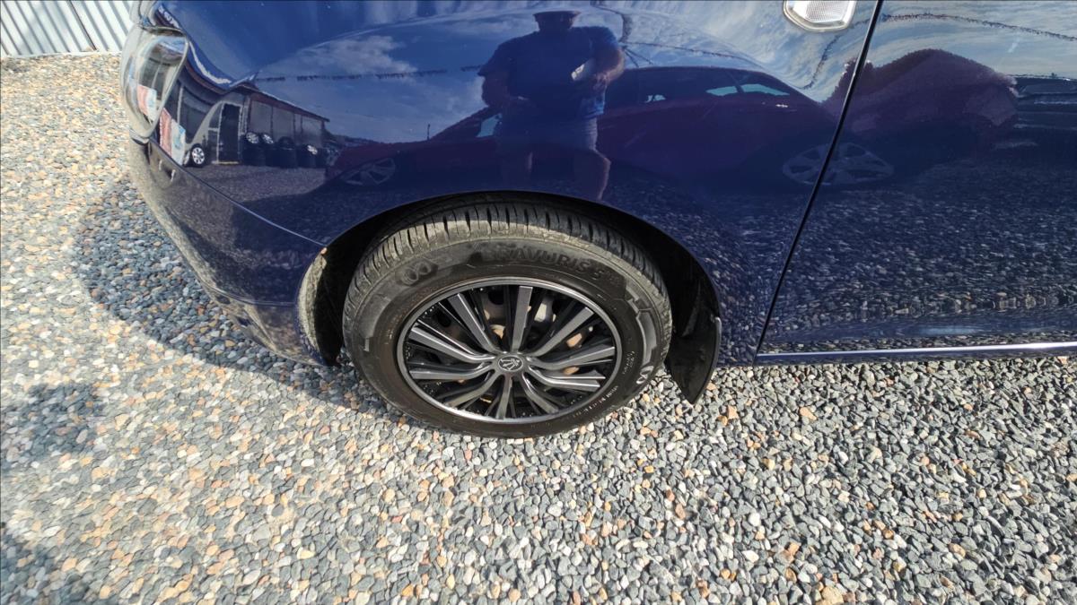 dacia-logan-1-2-ii-16v-ambiance - 3