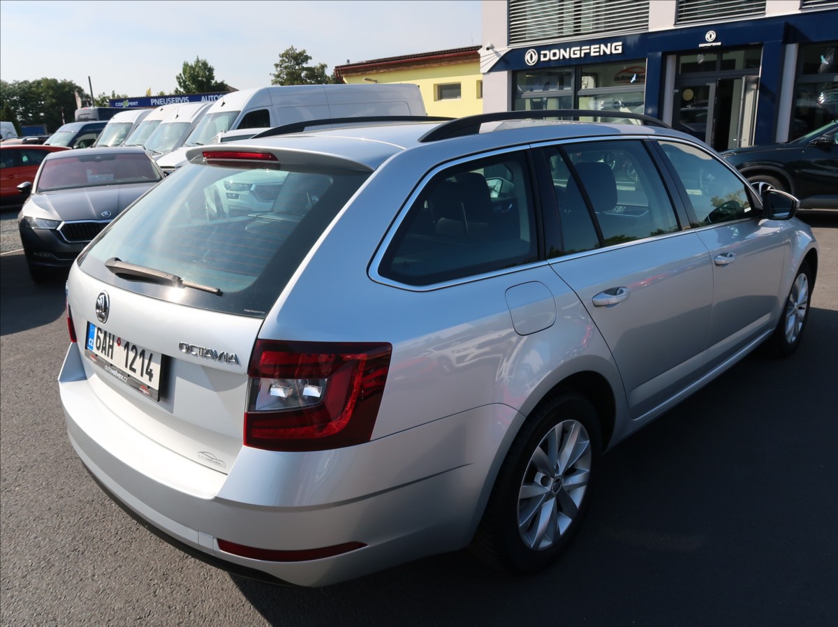 skoda-octavia-1-6-tdi-85kw-style-cr-serv-kn - 2